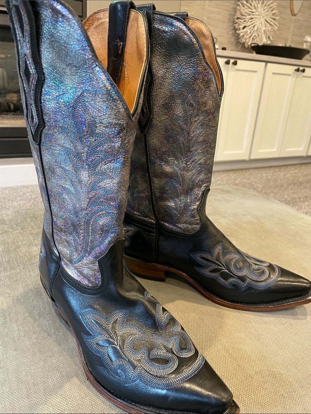 Boulet Women’s Metallic Black Embroidered Western Boots Size 10